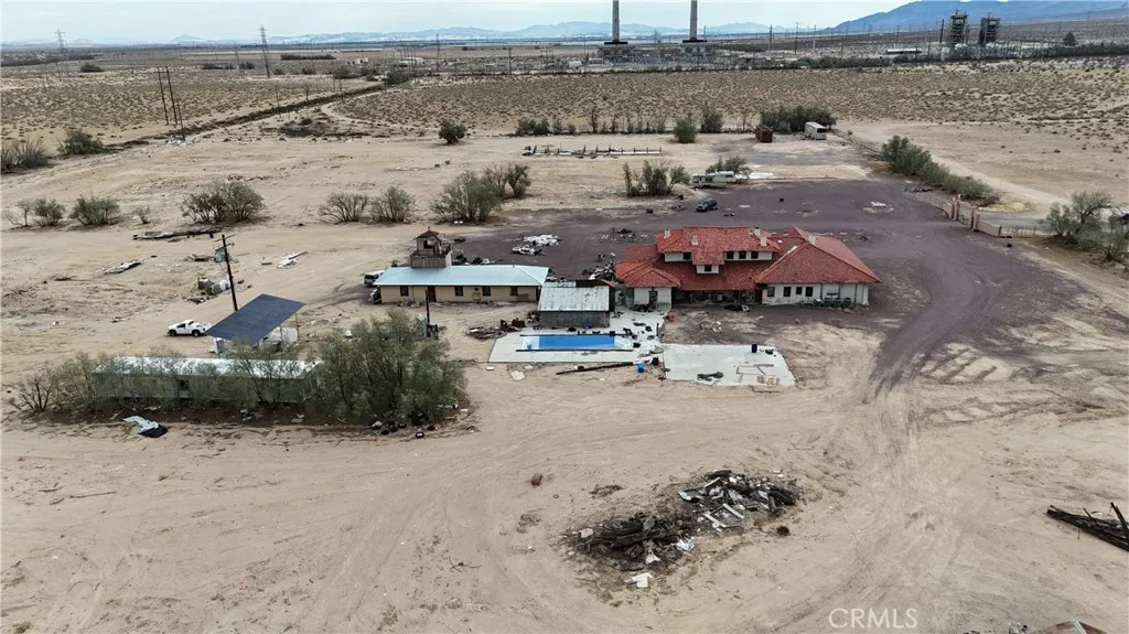 36558 Santa Fe, Daggett, California 92327 home-pic-4