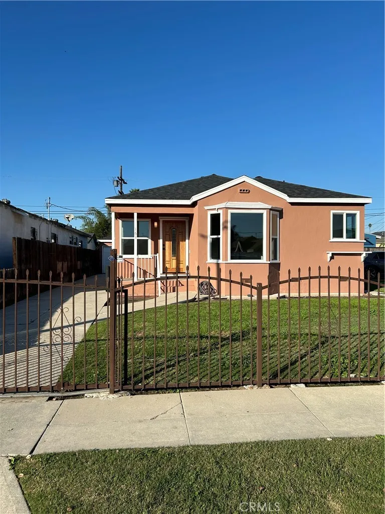 161 W 84th, Los Angeles, California 90003 home-pic-1