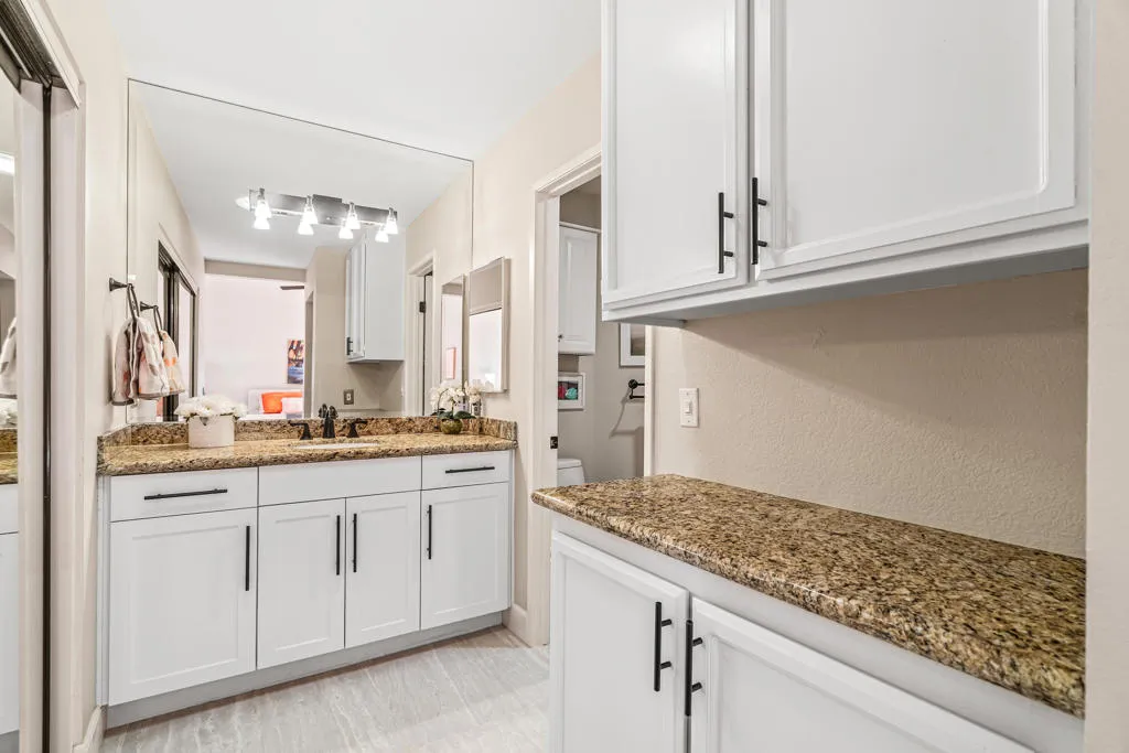42204 Sultan Avenue, Palm Desert, California 92211 home-pic-27