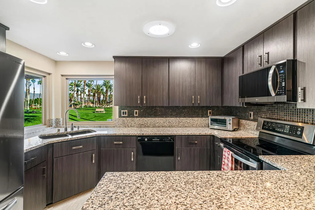 42204 Sultan Avenue, Palm Desert, California 92211 home-pic-16