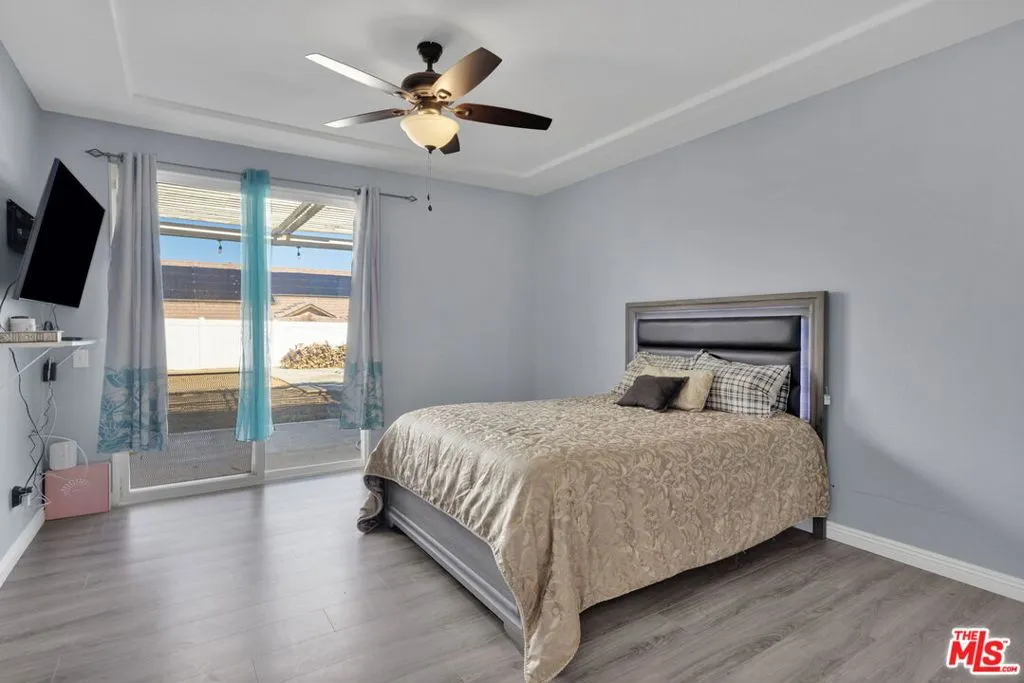 13292 Via Del Lago, Victorville, California 92392 home-pic-14