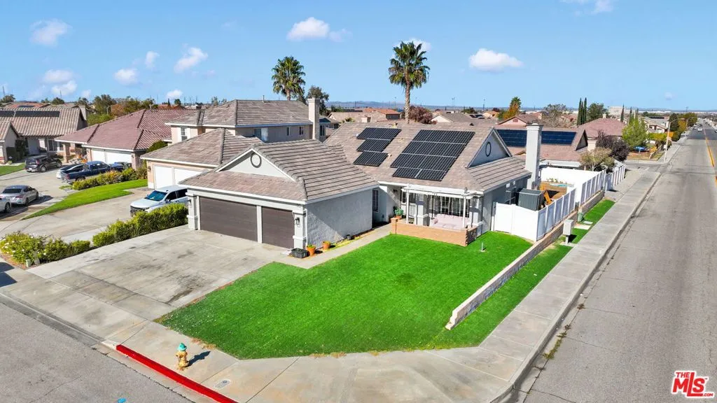 13292 Via Del Lago, Victorville, California 92392 home-pic-27
