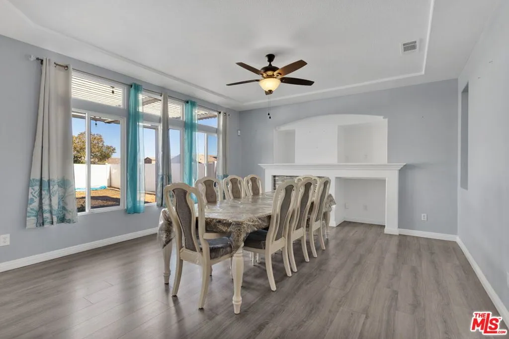 13292 Via Del Lago, Victorville, California 92392 home-pic-7