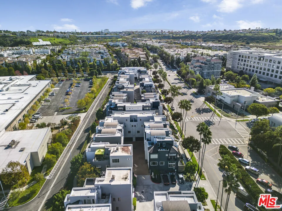 5350 Playa Vista Drive 14, Playa Vista, California 90094 home-pic-40