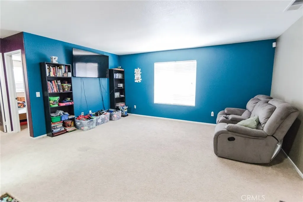 2340 Talbot Circle, Corona, California 92882 home-pic-23