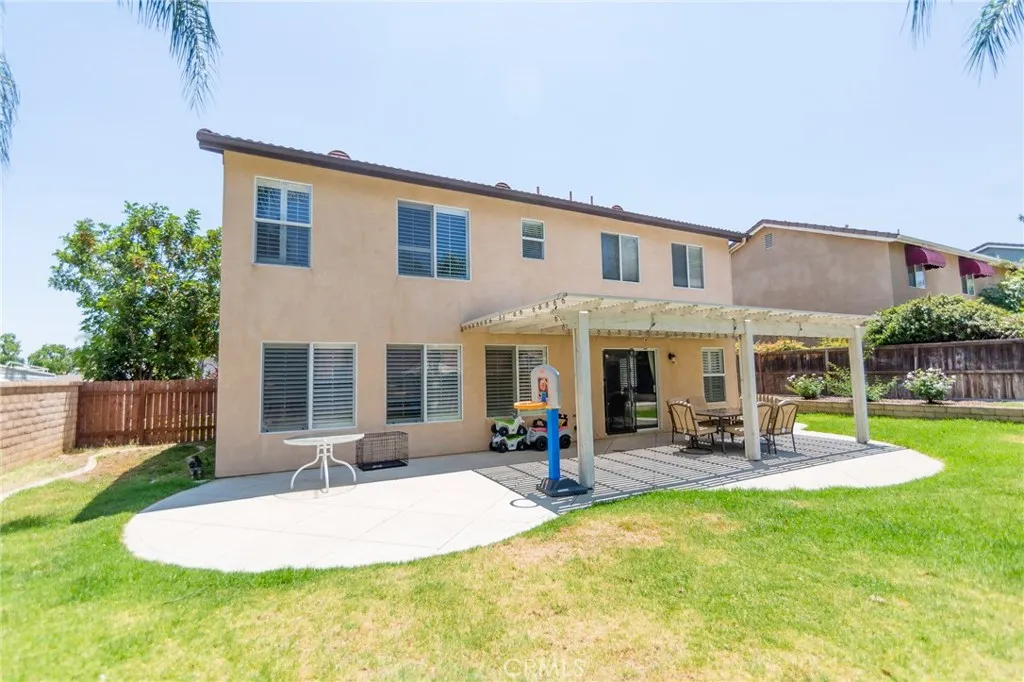 2340 Talbot Circle, Corona, California 92882 home-pic-47