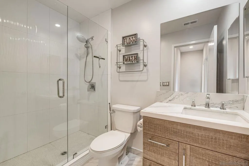 7570 Gibraltar Unit 101, Carlsbad, California 92009 home-pic-21