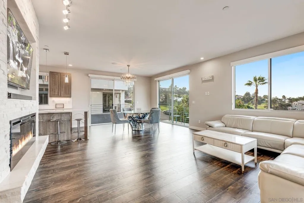7570 Gibraltar Unit 101, Carlsbad, California 92009 home-pic-1