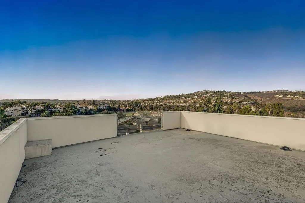 7570 Gibraltar Unit 101, Carlsbad, California 92009 home-pic-32