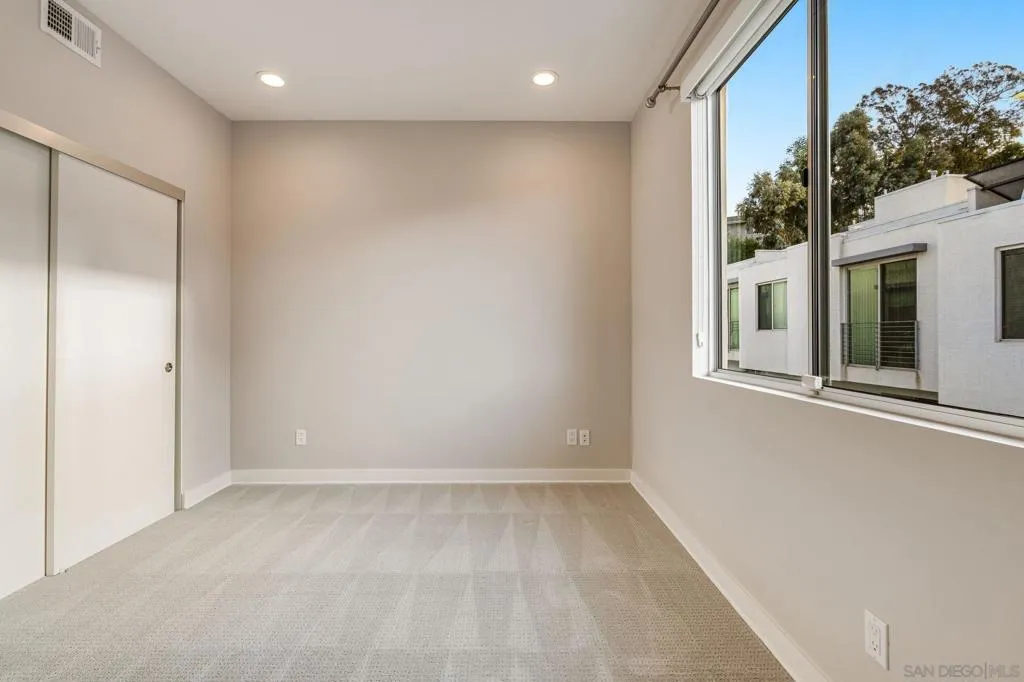 7570 Gibraltar Unit 101, Carlsbad, California 92009 home-pic-19