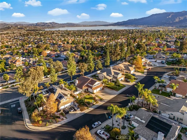 29110 Wayfarer Lane, Lake Elsinore, California 92530
