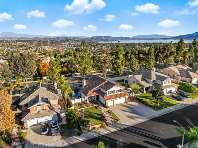 29110 Wayfarer Lane, Lake Elsinore, California 92530