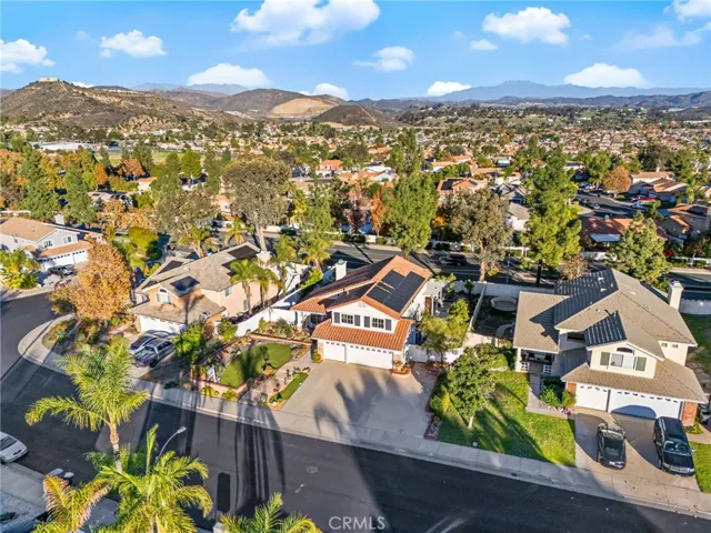 29110 Wayfarer Lane, Lake Elsinore, California 92530
