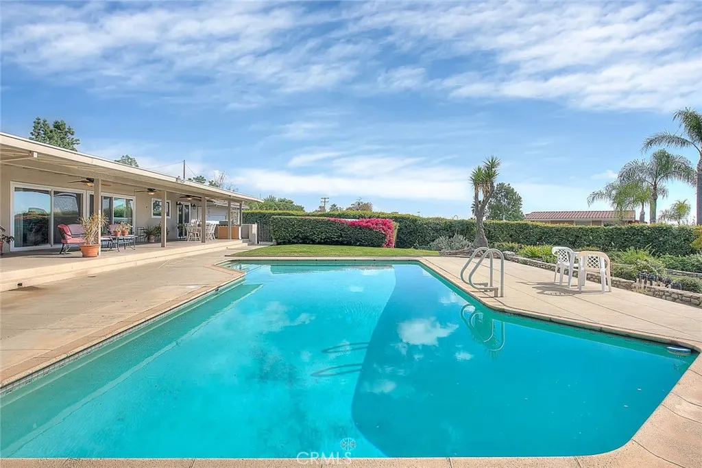 2497 Sierra Drive, Upland, California 91784 home-pic-41