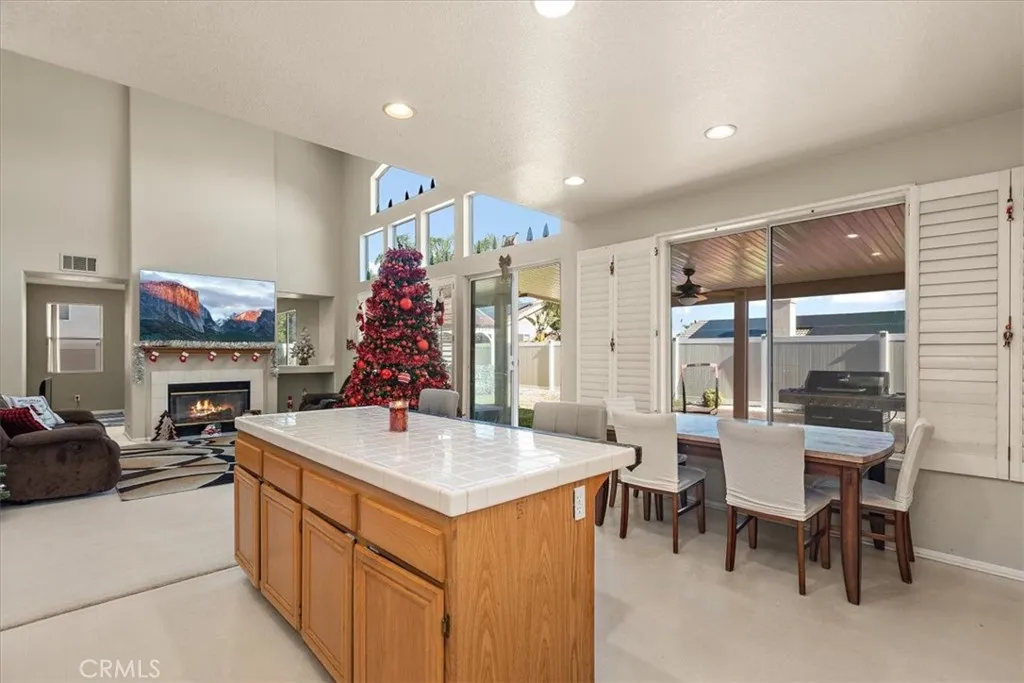 3527 Galatea Way, Corona, California 92882 home-pic-9