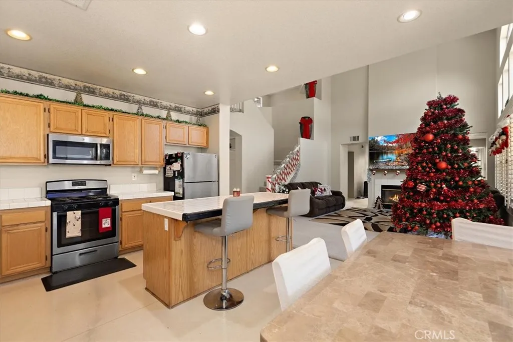 3527 Galatea Way, Corona, California 92882 home-pic-13