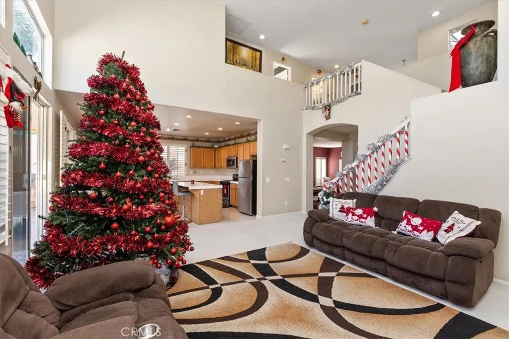 3527 Galatea Way, Corona, California 92882 home-pic-5