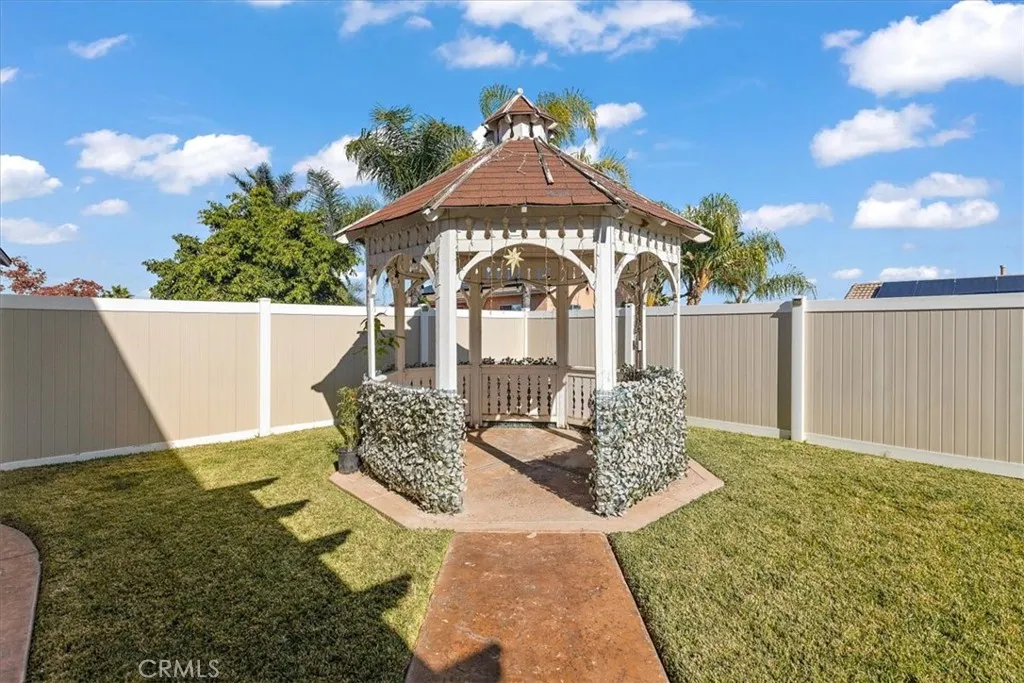 3527 Galatea Way, Corona, California 92882 home-pic-36