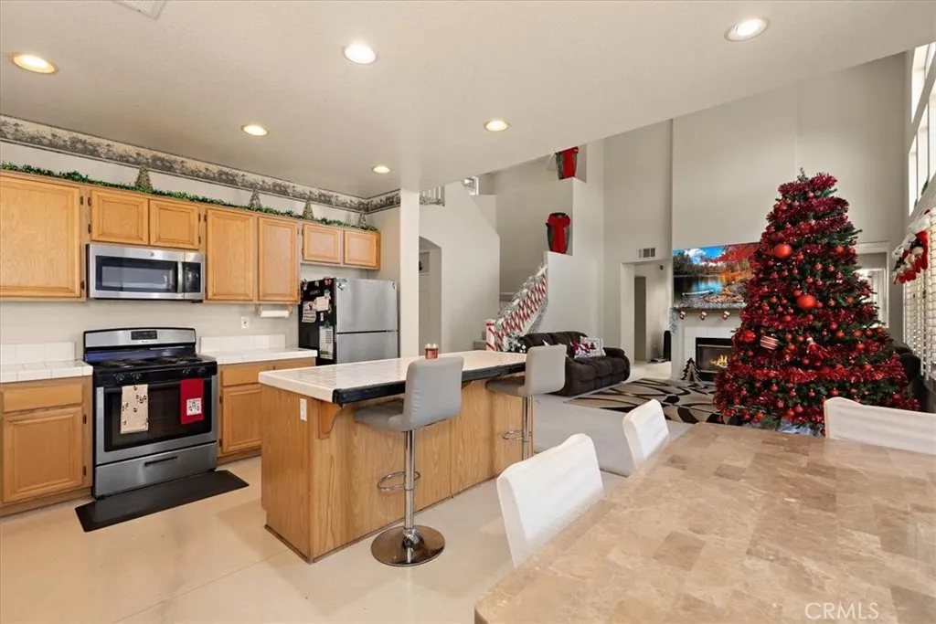 3527 Galatea Way, Corona, California 92882 home-pic-10