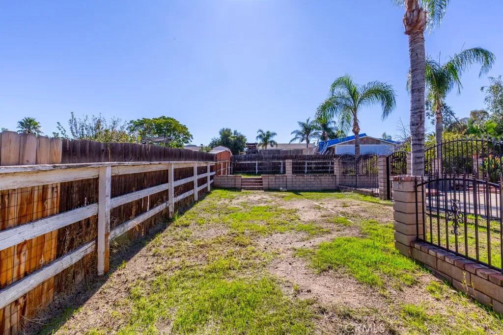 31535 Contour, Nuevo, California 92567 home-pic-36
