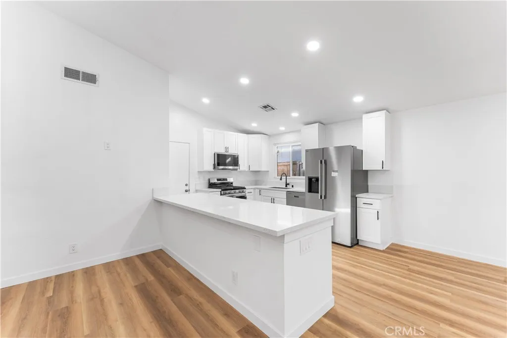43117 Bloomingpark, Lancaster, California 93536 home-pic-10
