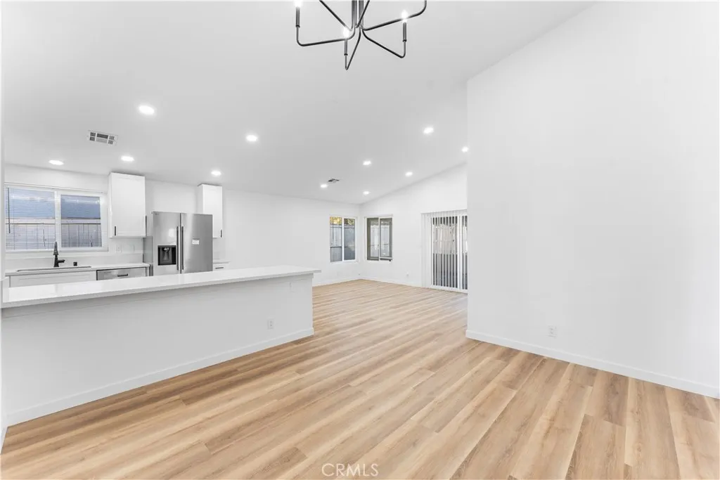 43117 Bloomingpark, Lancaster, California 93536 home-pic-7
