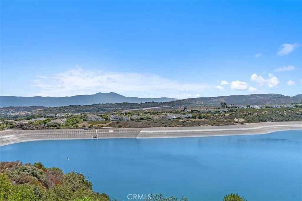 26 Coventry 25, Newport Beach, California 92660 home-pic-17