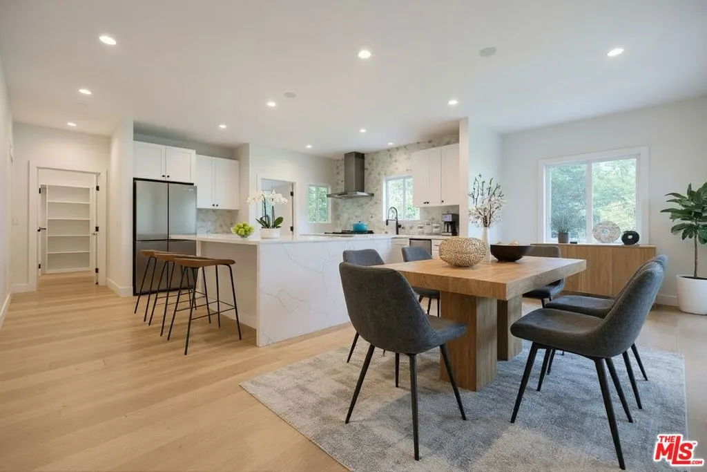 4308 Victoria Park Drive, Los Angeles, California 90019 home-pic-9