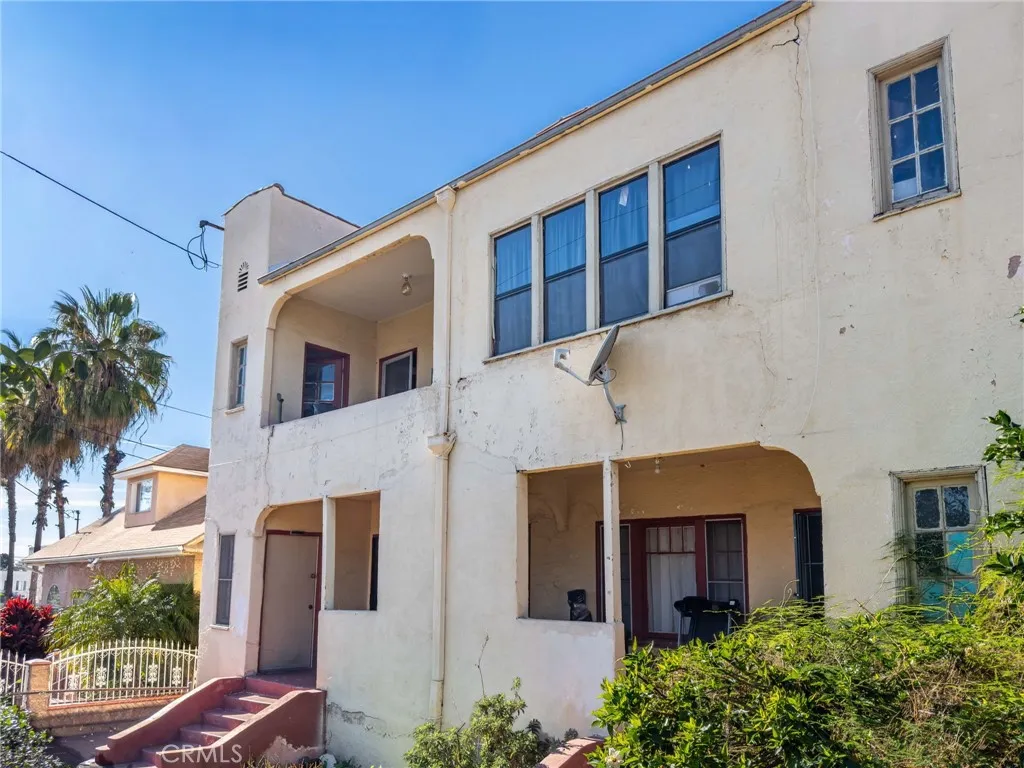 147 N Chicago, Los Angeles, California 90033 home-pic-1