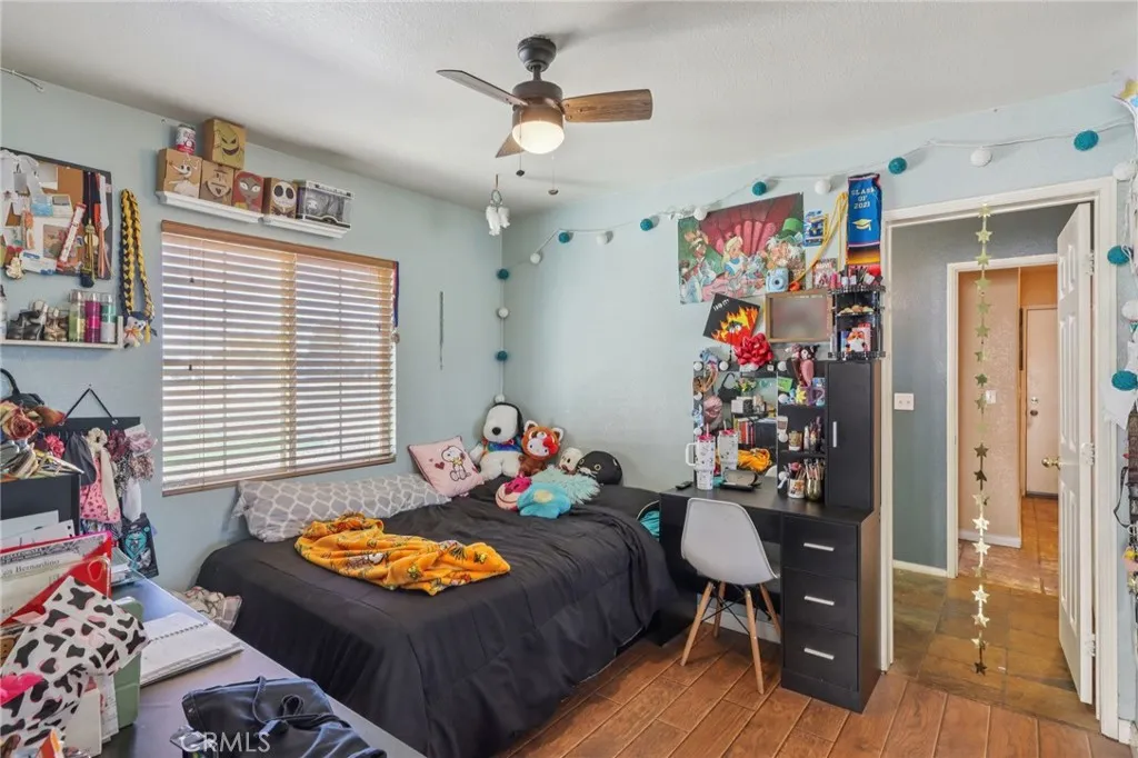 13322 Chenin Blanc Court, Apple Valley, California 92308 home-pic-18