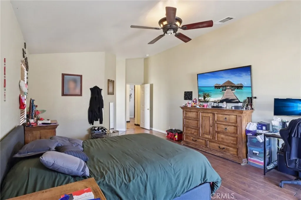 13322 Chenin Blanc Court, Apple Valley, California 92308 home-pic-27