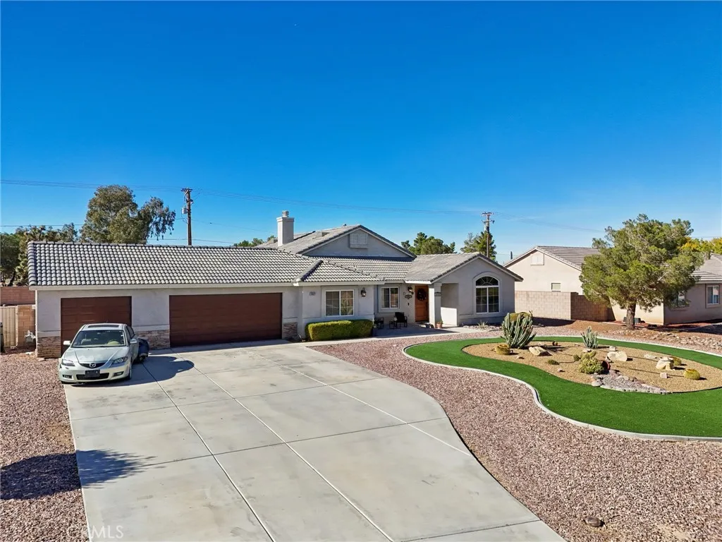 13322 Chenin Blanc Court, Apple Valley, California 92308 home-pic-38