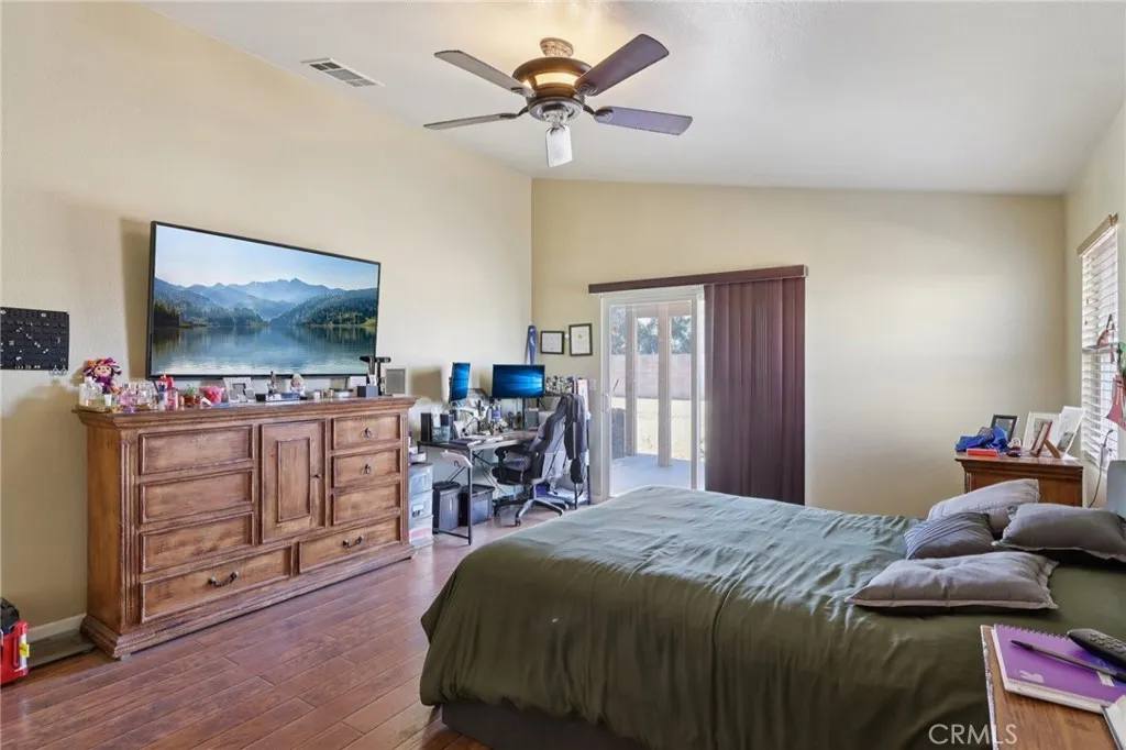 13322 Chenin Blanc Court, Apple Valley, California 92308 home-pic-29