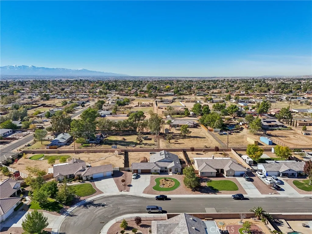 13322 Chenin Blanc Court, Apple Valley, California 92308 home-pic-45
