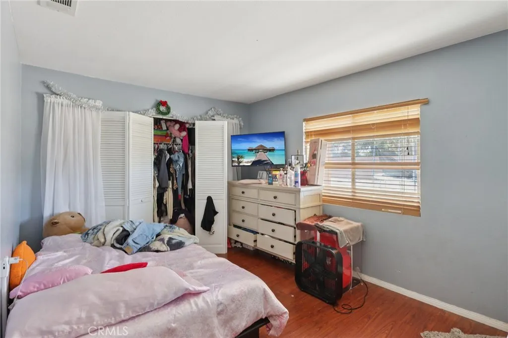 13322 Chenin Blanc Court, Apple Valley, California 92308 home-pic-25