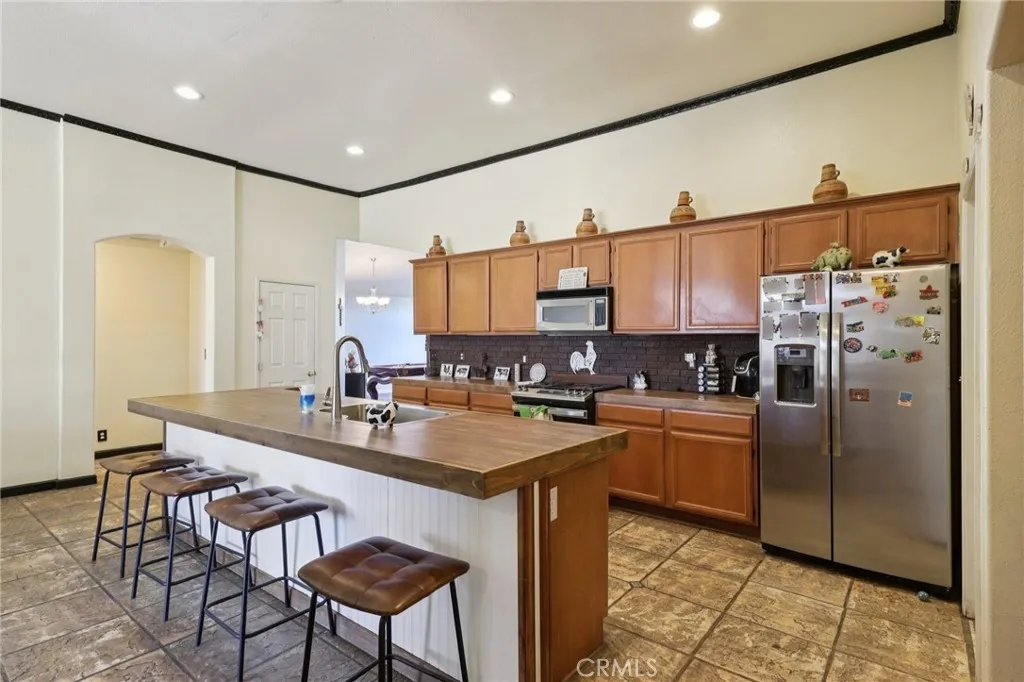 13322 Chenin Blanc Court, Apple Valley, California 92308 home-pic-10