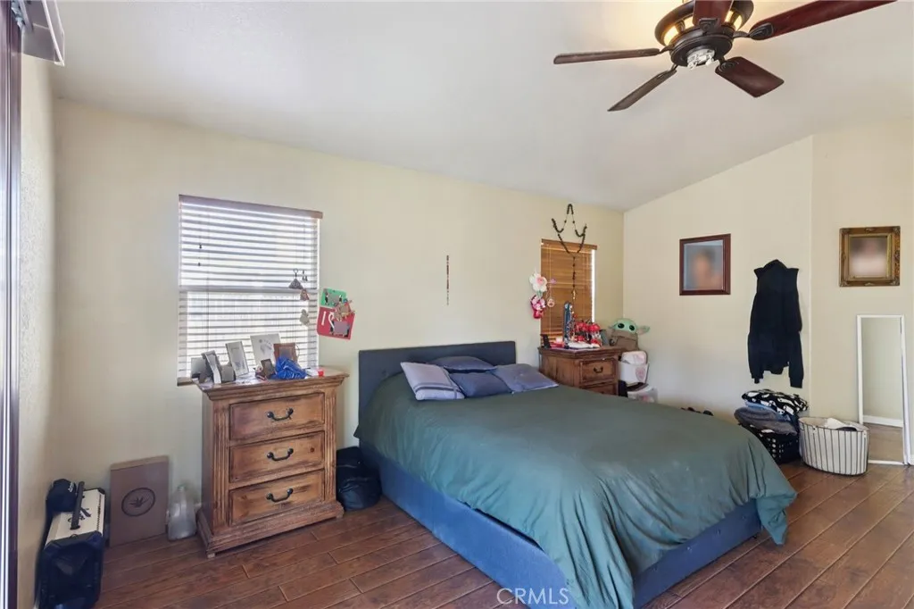 13322 Chenin Blanc Court, Apple Valley, California 92308 home-pic-28