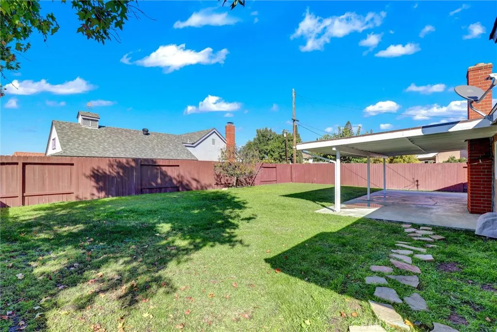 23341 La Vaca, Lake Forest, California 92630 home-pic-23