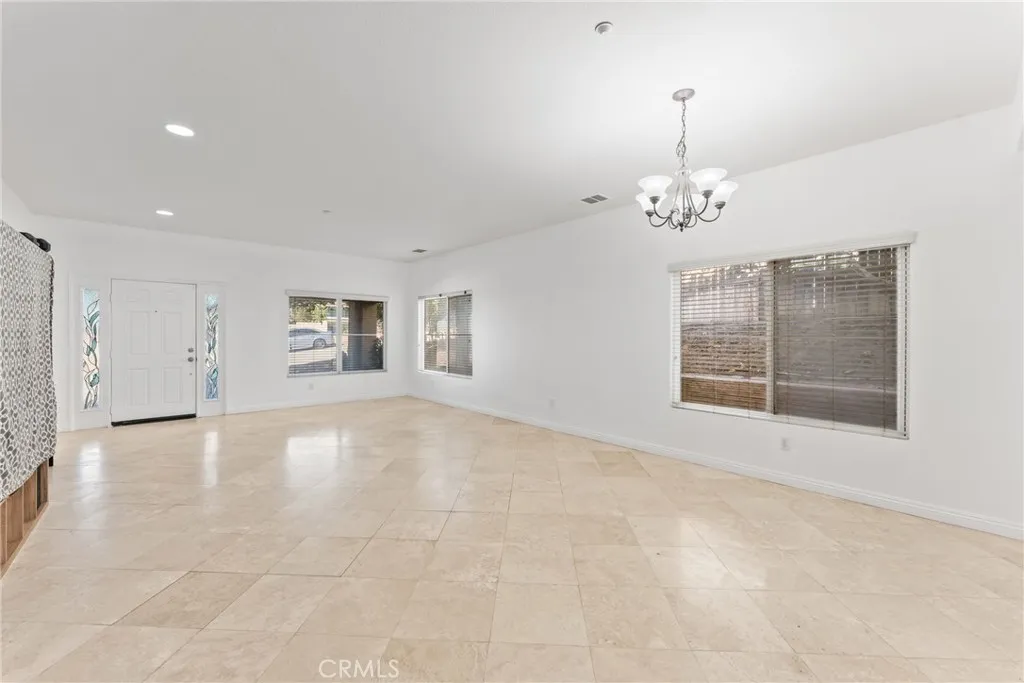 4816 Gregory, Riverside, California 92501 home-pic-5