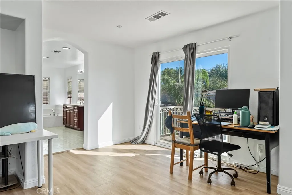 4816 Gregory, Riverside, California 92501 home-pic-36