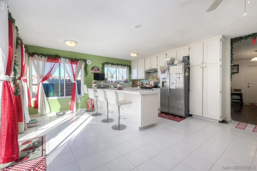 1302 Valencia, Chula Vista, California 91910 home-pic-7
