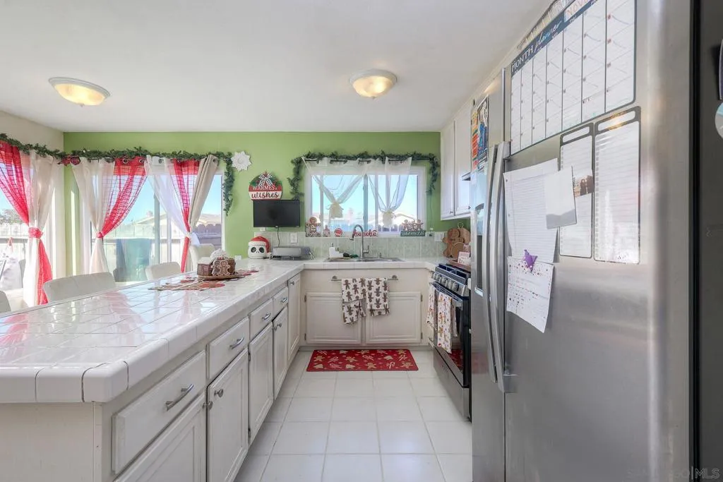 1302 Valencia, Chula Vista, California 91910 home-pic-9