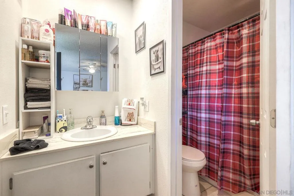 1302 Valencia, Chula Vista, California 91910 home-pic-19
