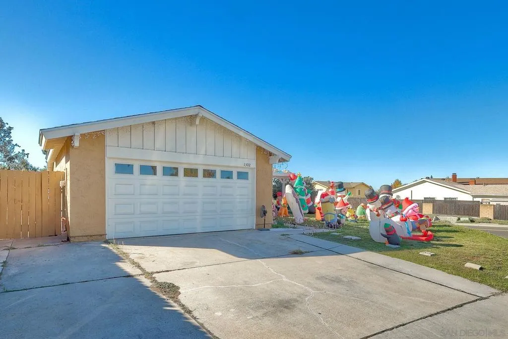 1302 Valencia, Chula Vista, California 91910 home-pic-2