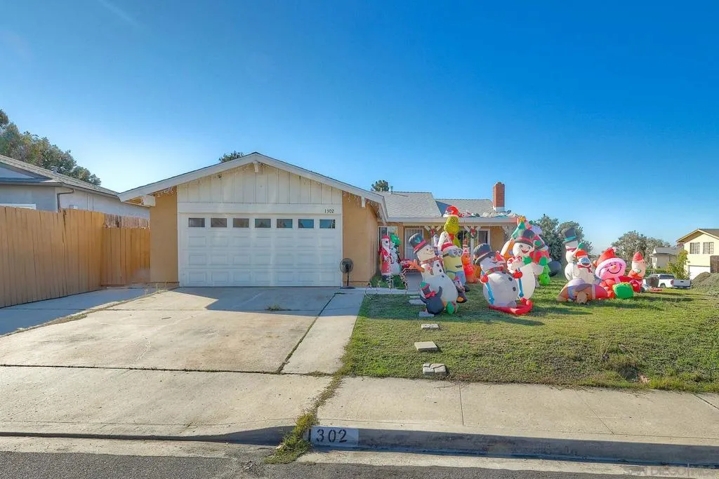 1302 Valencia, Chula Vista, California 91910 home-pic-1
