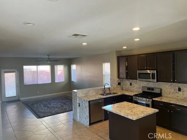 3762 Segovia, Perris, California 92571