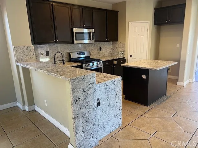 3762 Segovia, Perris, California 92571