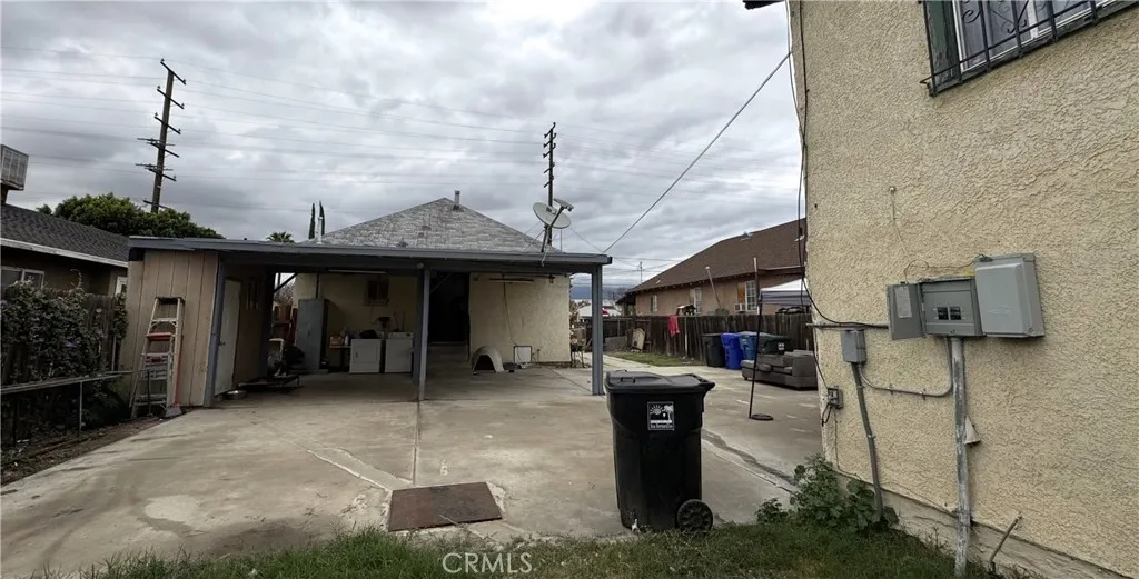 1129 W Rialto, San Bernardino, California 92410 home-pic-5