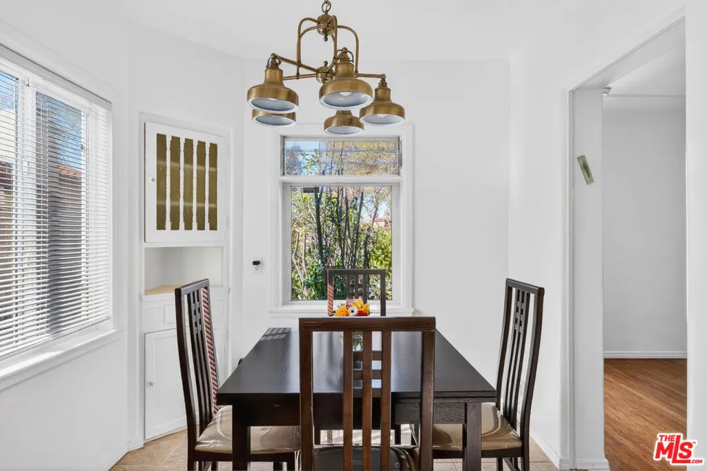 1544 S Point View Street, Los Angeles, California 90035 home-pic-22