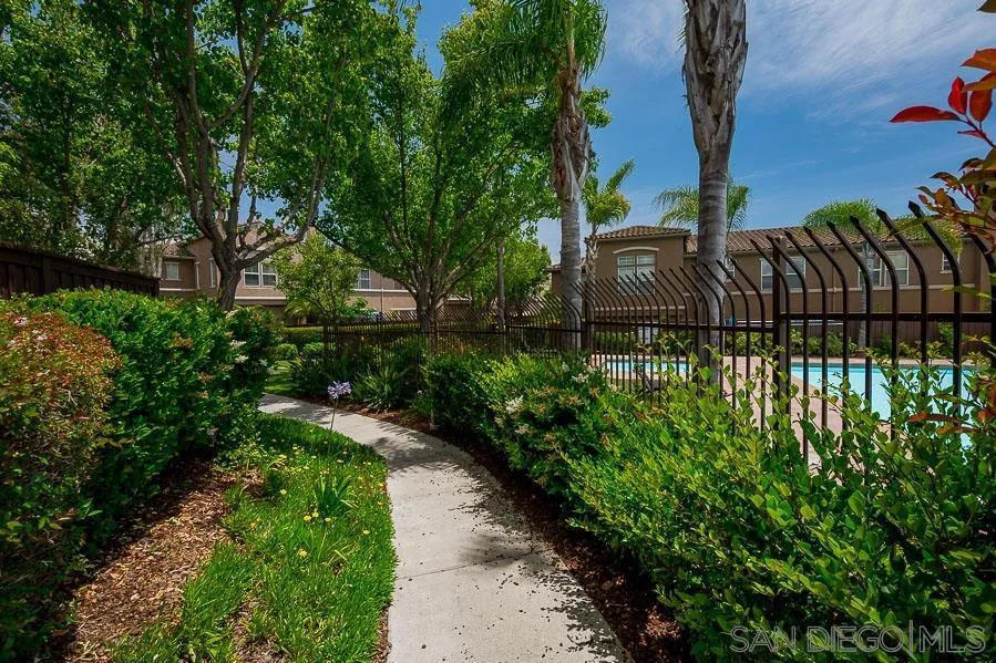1425 Caminito Borrego 6, Chula Vista, California 91913 home-pic-26